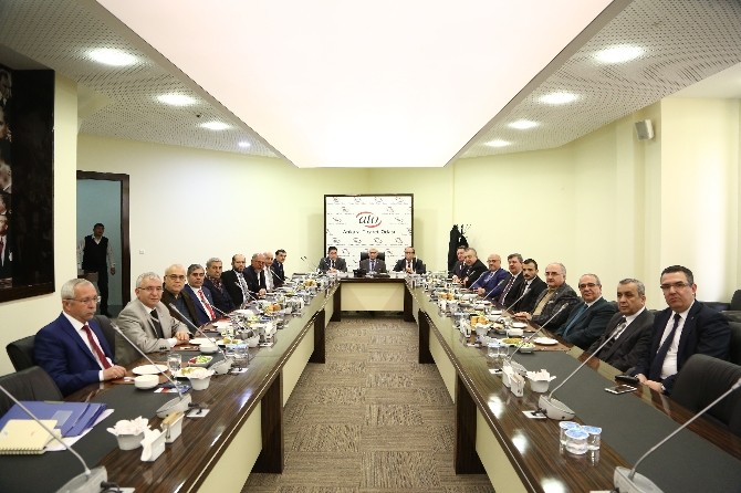 Özbekistan’dan Ankaralı iş adamlarına yatırım çağrısı