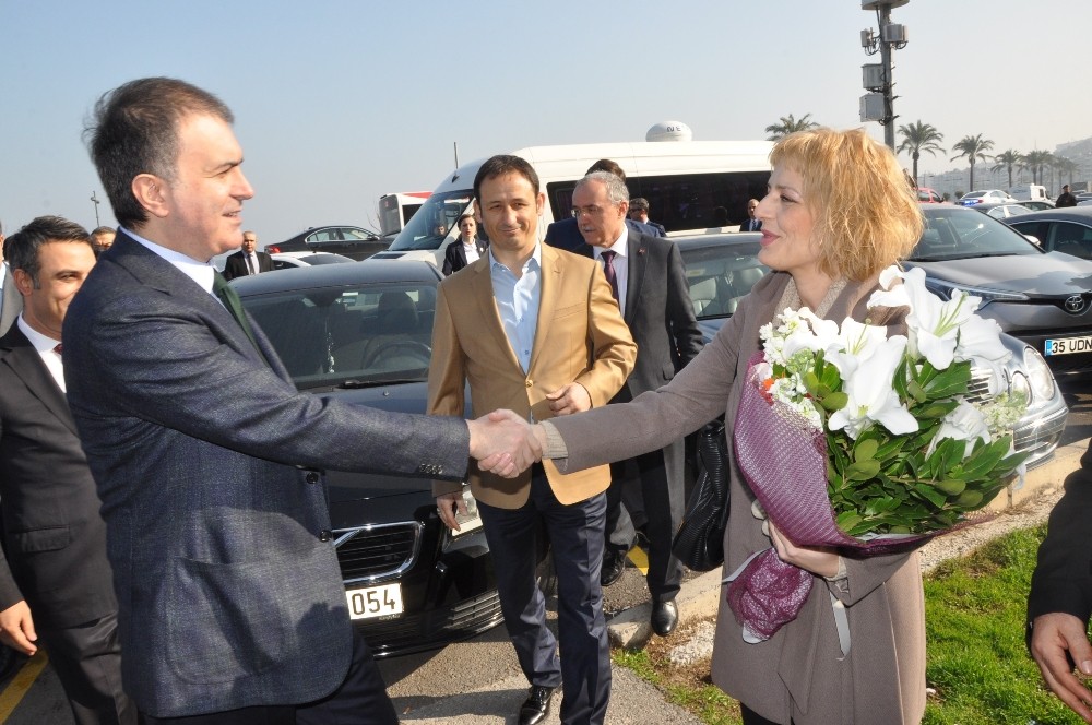 Bakan Çelik, ’’Muhalefete izin veriyorlar da bize neden izin vermiyorlar’’