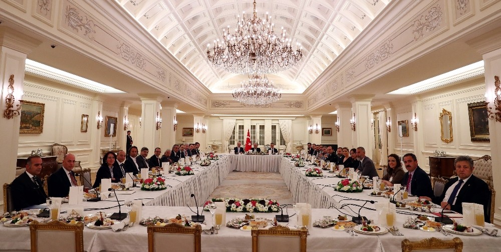 Başbakan Yıldırım: “2 Haziran’ı 3 Haziran’a bağlayan gece Rakka operasyonu başladı”