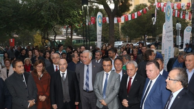 Önce açılış sonra kahkaha