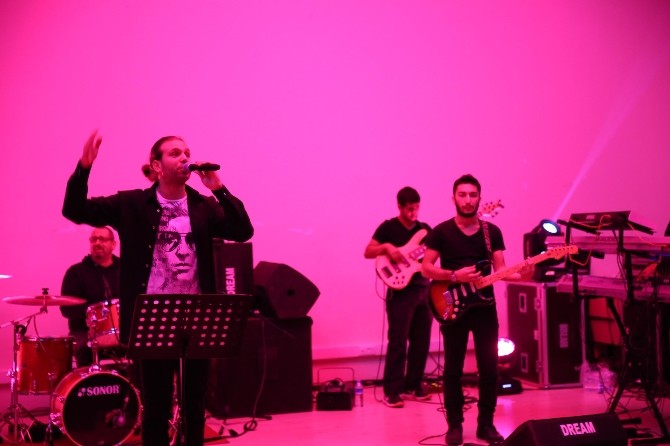 Köprübaşı’nda muhteşem konser