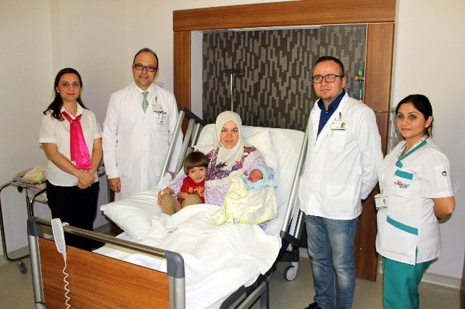 Sezaryandan sonra normal doğum yaptı