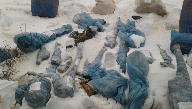 Şemdinli’de teröristlere ait silah ve mühimmatlar ele geçirildi
