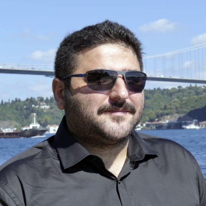 Bilişim firmasından döviz bozduran müşterilerine büyük indirim