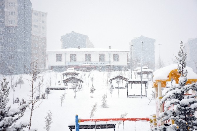 Kızılcahamam’da yoğun kar yağışı
