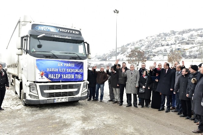 Tırlar Halepliler için yola çıktı
