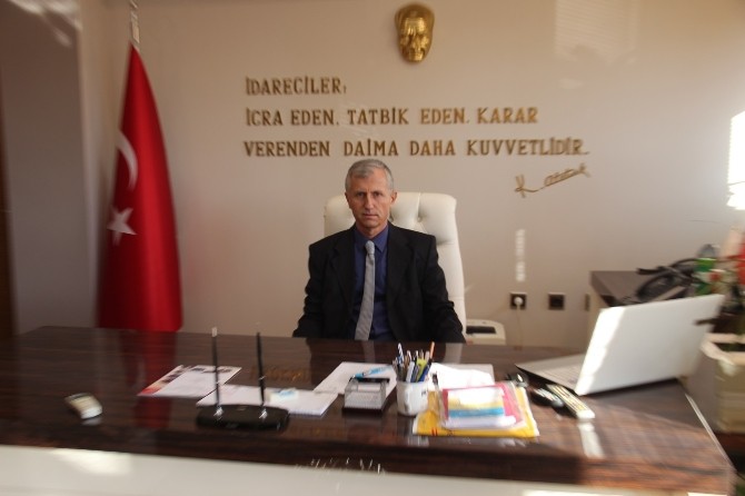 Foça Kaymakamı Ali Çetin göreve başladı
