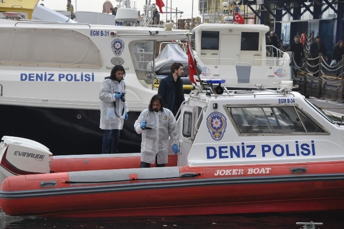 İZMİR'DE SIR ÖLÜM