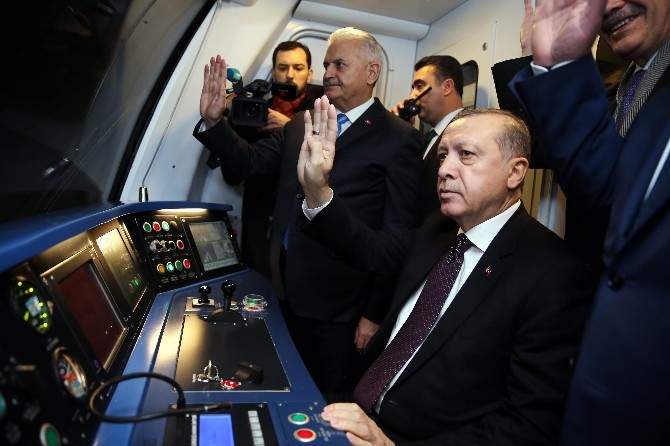 Cumhurbaşkanı Erdoğan ve Başbakan Yıldırım, Keçiören Metrosu’nun ilk sürüşünü yaptı
