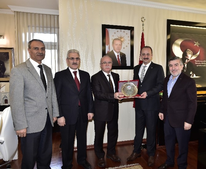 Erzurumlulardan Akgül’e teşekkür ziyareti