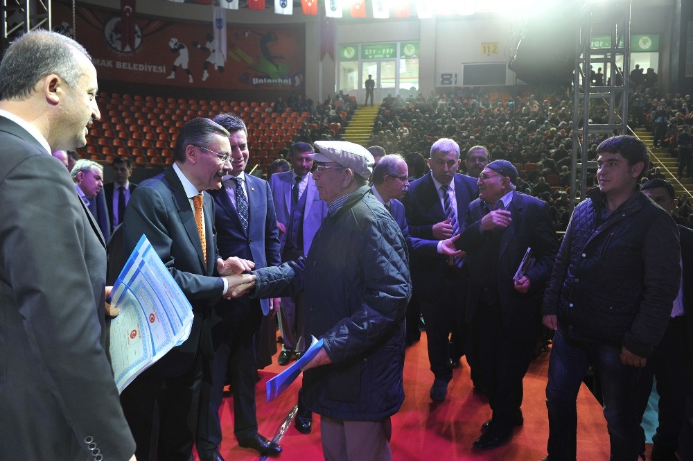 Gecekondu sakinlerinin konut sevinci devam ediyor
