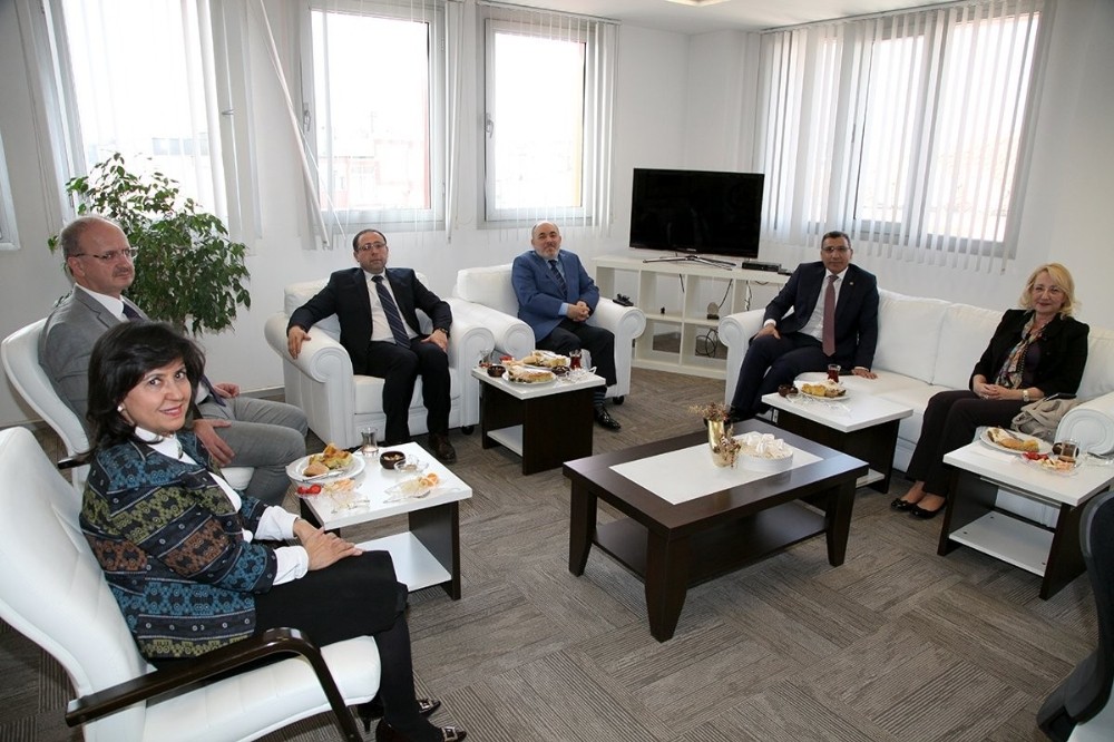 İzmir’deki 5 üniversitesi rektöründen Tunçsiper’e ziyaret