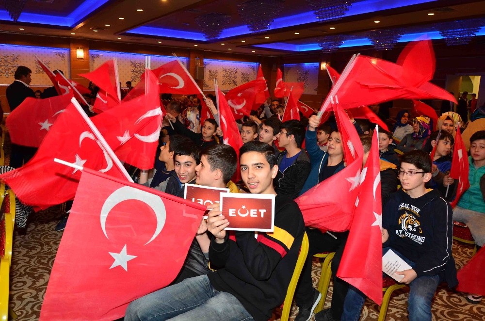 Pursaklar’dan Cumhurbaşkanı Erdoğan’a şiirli destek