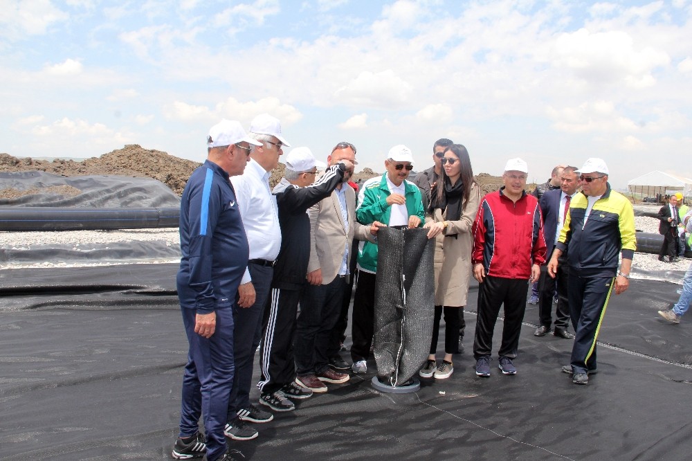 Bakan Özhaseki “Tüm hırsızlıklar imardan geliyor” sözüne açıklık getirdi