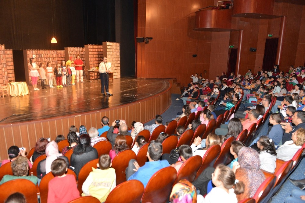 Başkent Tiyatroları, perdelerini yarın açıyor