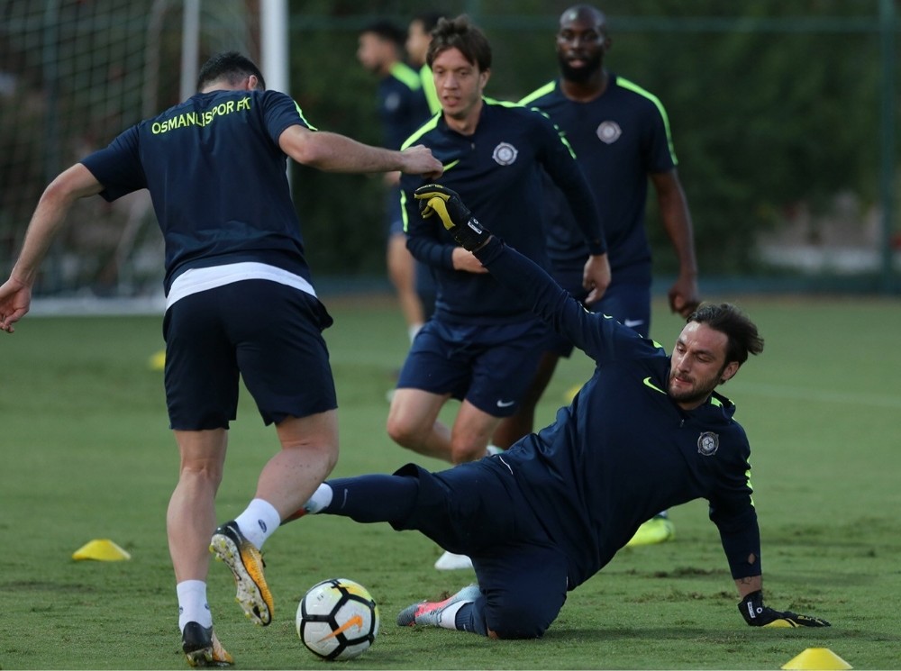 Osmanlıspor, Antalya’da hazırlıklara başladı