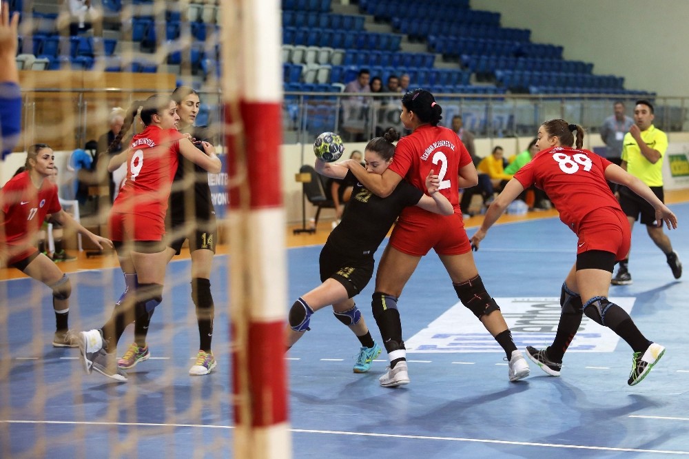 Yenimahalle sezona galibiyetle başladı