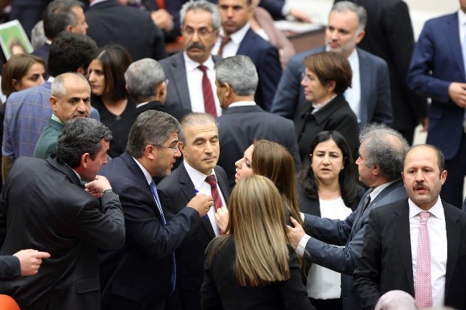 TBMM Başkanı Kahraman ile HDP’li vekiller arasında tartışma