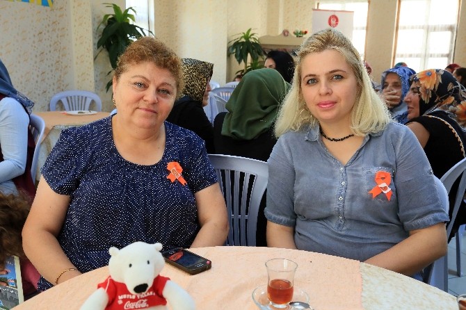 Turuncu Cafe çok renkli