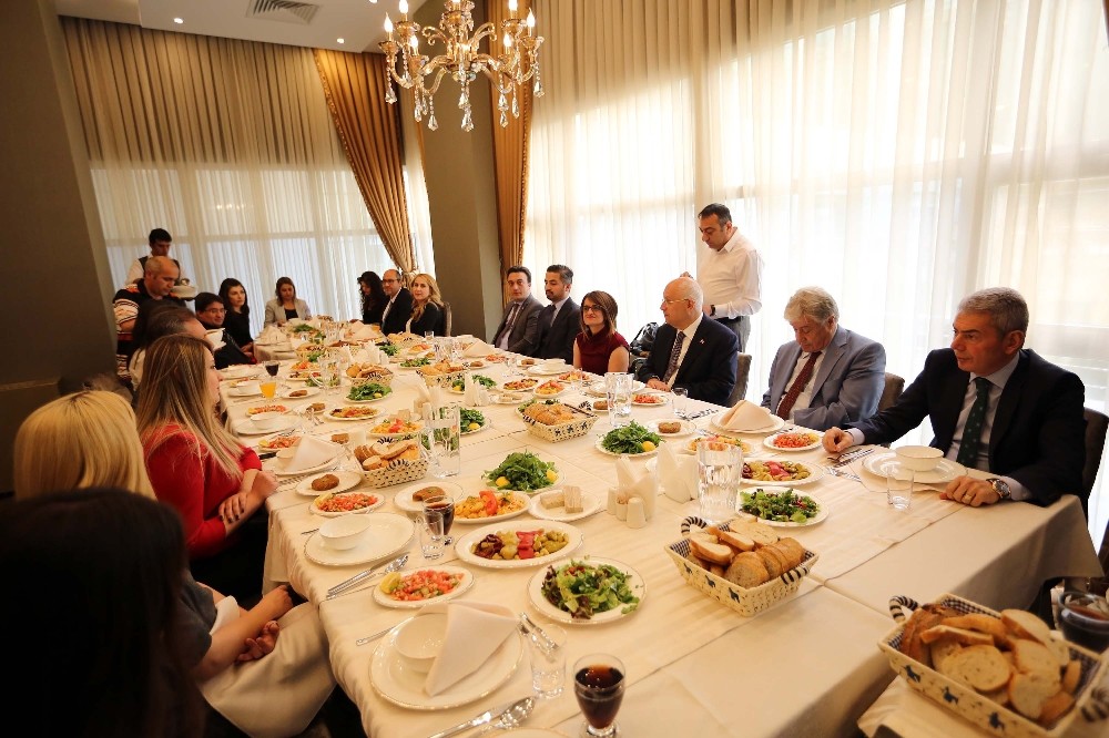 Yenimahalle’de Avukatlar Günü yemeği