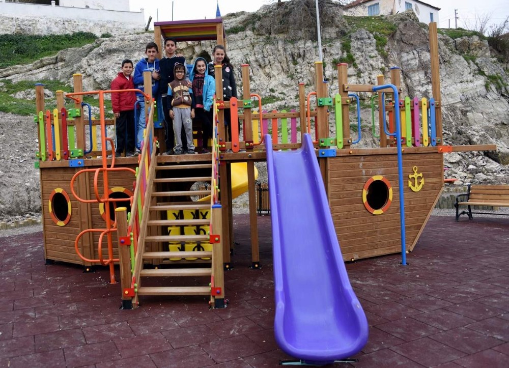 Aliağa’da parklara modern dokunuş