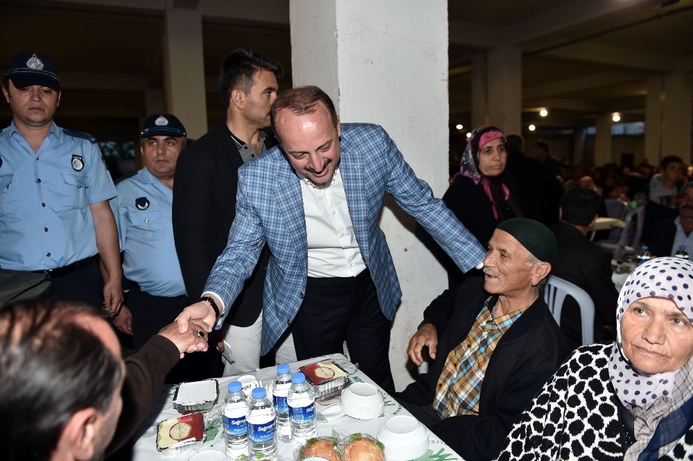 Mamak’ta mahalle iftarları sürüyor