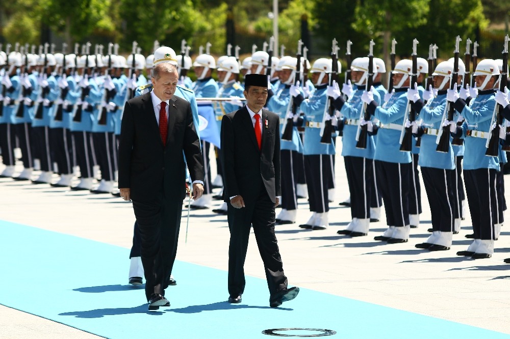 Cumhurbaşkanı Erdoğan, Endonezya Cumhurbaşkanı Widodo’yu resmi törenle karşıladı
