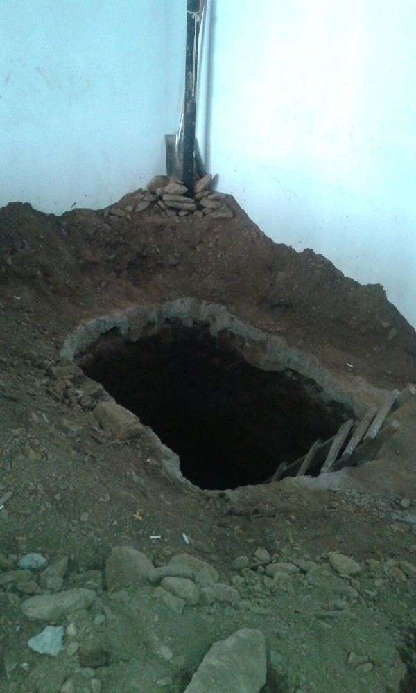 Depoda define ararken suçüstü yakalandı