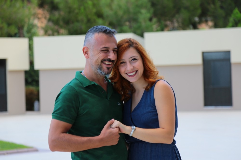KANSERE KARŞI AŞK'A SARILDI VE...