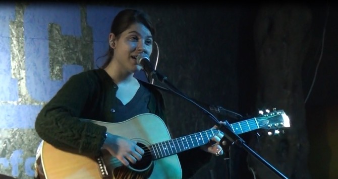 Deniz Tekin Bergama’da hayranlarıyla buluştu
