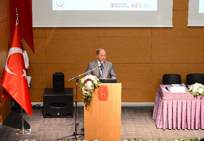 Bakan Akdağ, Ulusal Hastalık Yükü Çalışması 2013 Sonuç Duyuru Toplantısına katıldı
