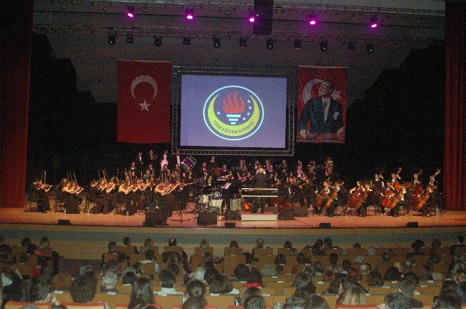 TED Senfoni Orkestrası’ndan Geleneksel Yeni Yıl Konseri
