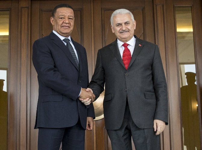 Başbakan Yıldırım, Etiyopya Cumhurbaşkanı Mulatu Teshome Wirtu ile görüştü