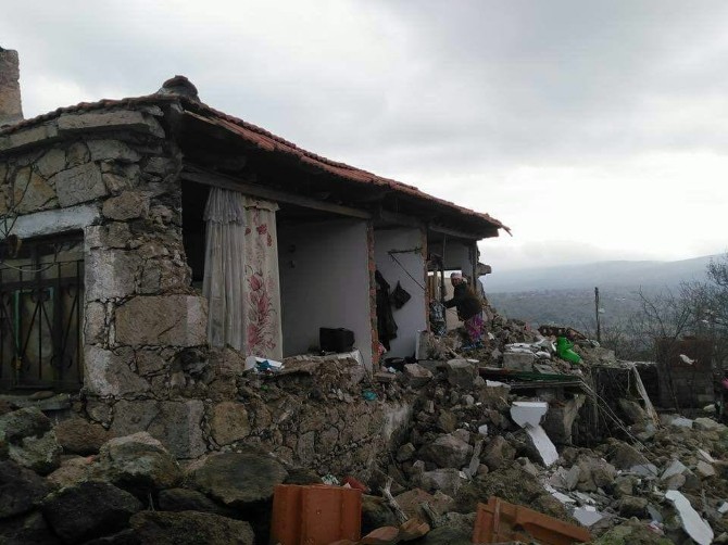 İzmir’den Çanakkale’ye yardım eli