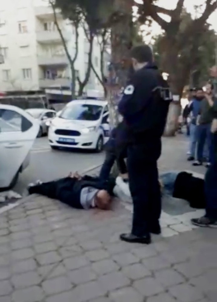 Polisler silahını ateşledi, operasyon anları kamerada
