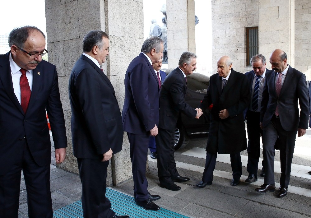 Devlet Bahçeli partisinin grup toplantısında konuşuyor