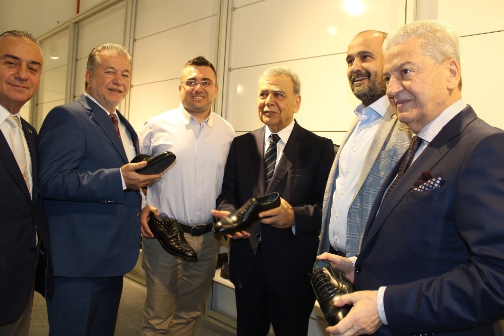 İzmir Ayakkabı ve Çanta Fuarı 41. kez açıldı