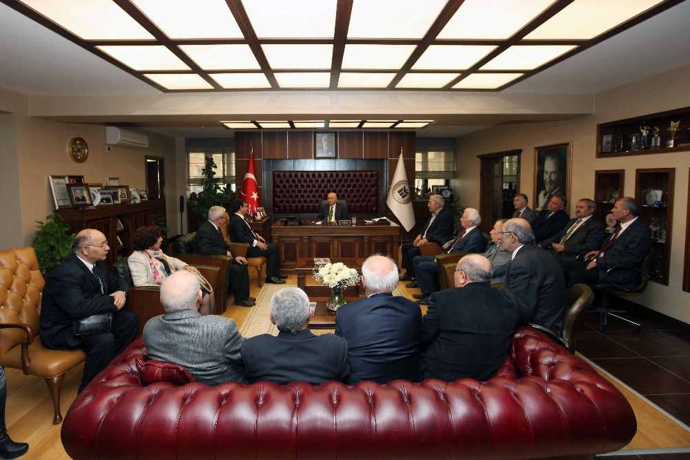 Karslılar Yenimahalle’ye çıkarma yaptı