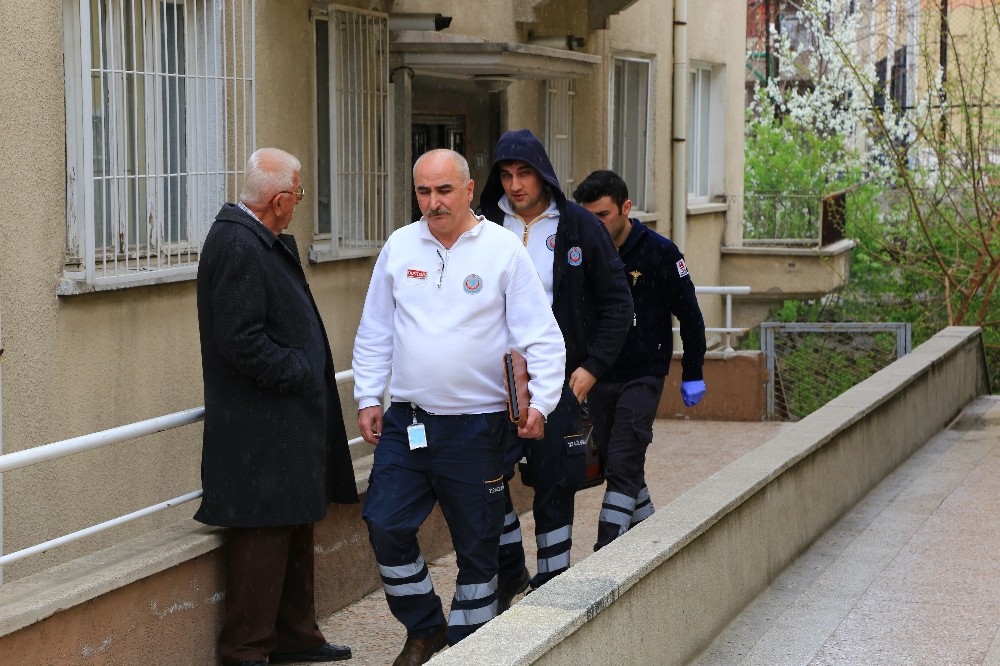 Üniversiteli genç kız evinde ölü bulundu