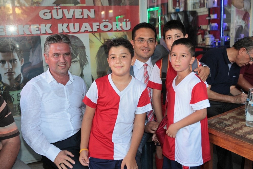 Naldökenliler 40 yıldır istedikleri futbol sahasına kavuştu