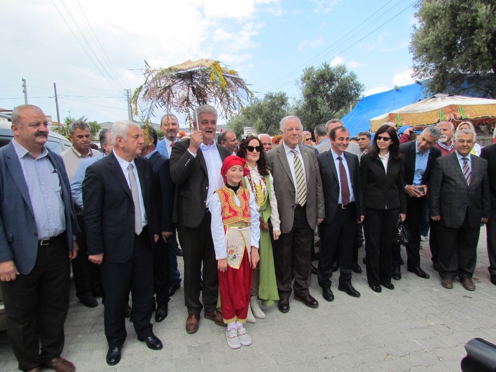 Alaçatı Ot Festivali’nde karnaval havası