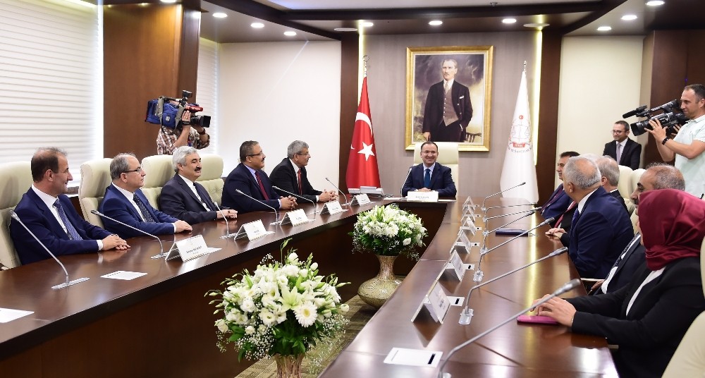 Hakimler ve Savcılar Kurulu Bekir Bozdağ başkanlığında ilk kez toplandı