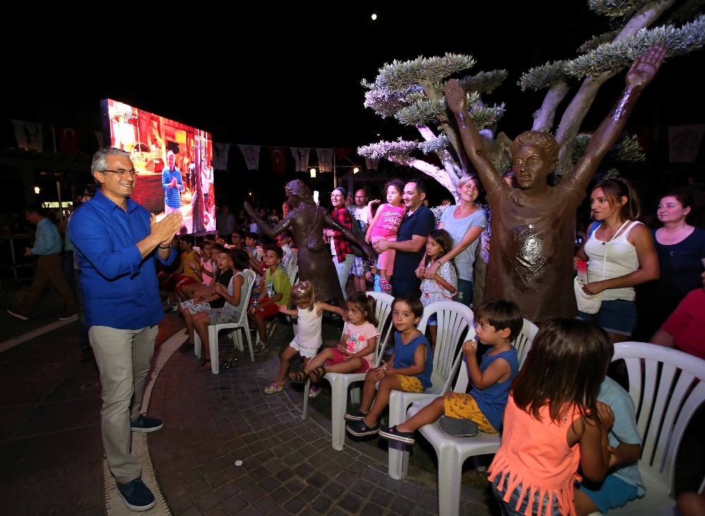 Karşıyaka’nın parklarında konser zamanı
