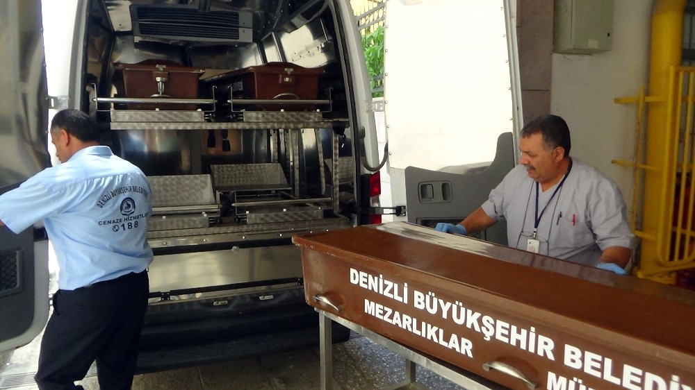 Denizli’deki feci kazada ölen çocukların cenazeleri verildi