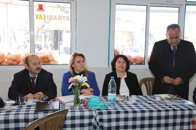 Başkan Uyar muhtarlarla buluştu