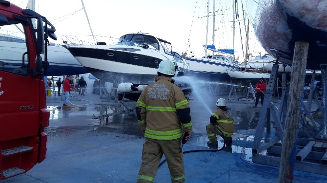 Çeşme Marina’da gerçeğini aratmayan yangın tatbikatı