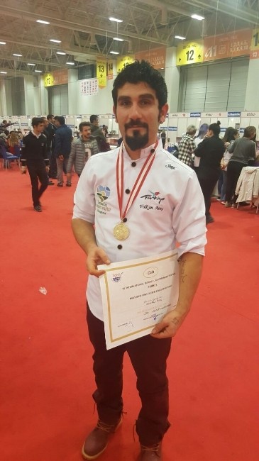 Uluslararası İstanbul Mutfak Günleri’nden birincilikle döndü