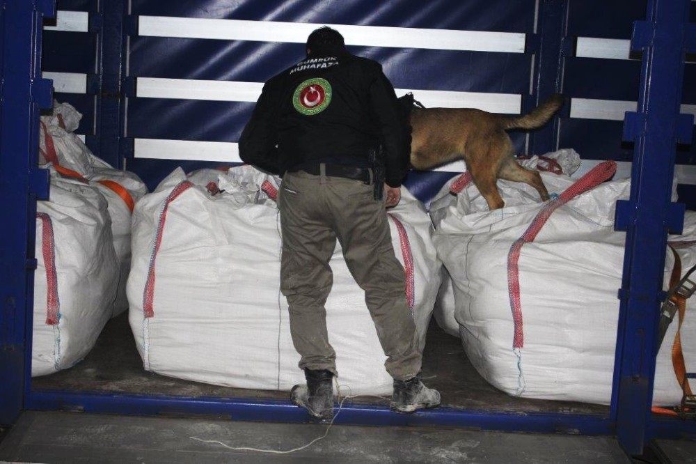 Gürbulak Sınır Kapısı’nda bir ayda yaklaşık 1 ton eroin ele geçirildi