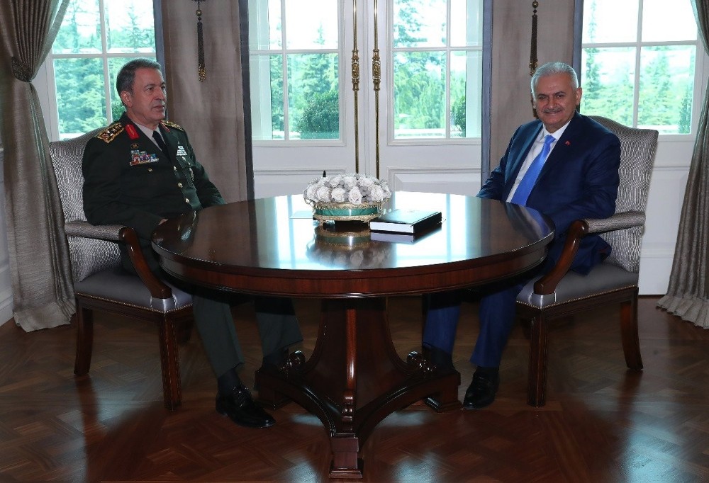 Başbakan Yıldırım, Genelkurmay Başkanı Akar’ı kabul etti