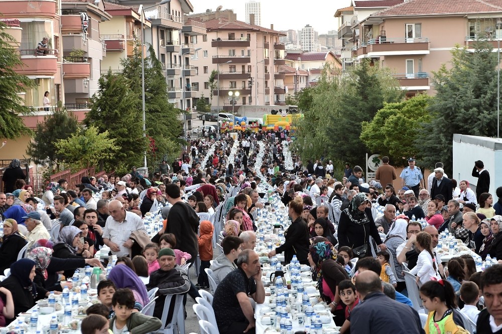 Mamaklılar unutulmaz bir Ramazan yaşıyor